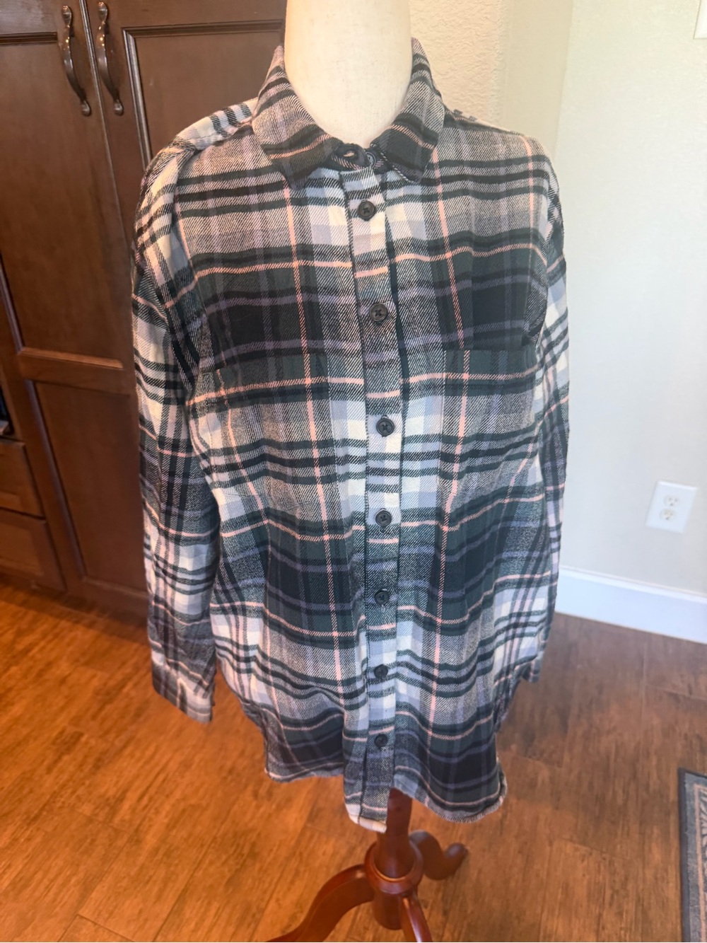 Madewell flannel Sunday shirt in Cronston plaid with a classic black, gray, pink